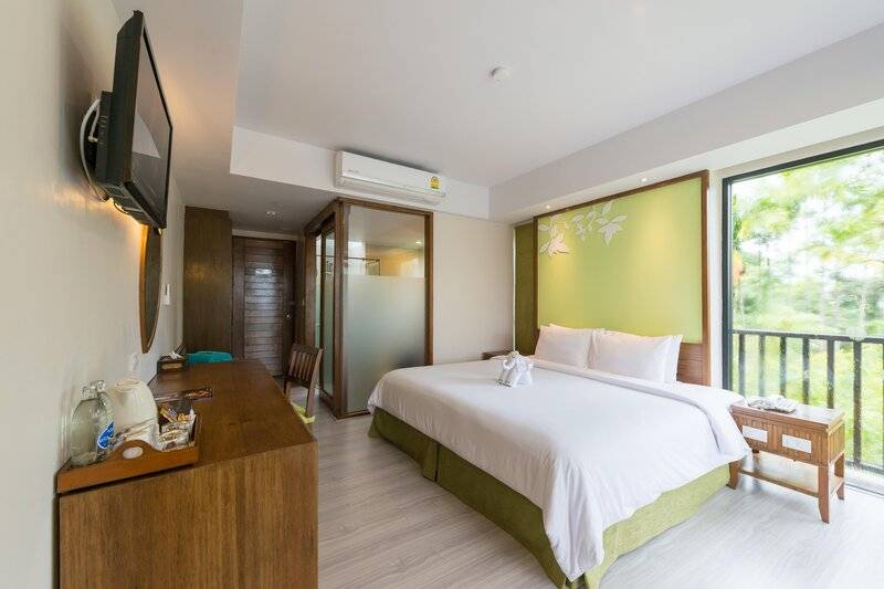  The Leaf on The Sands