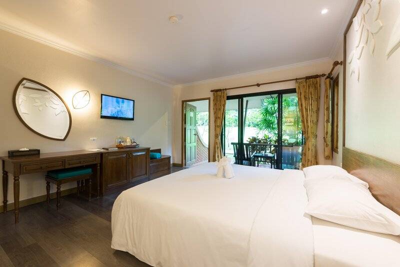  The Leaf on The Sands