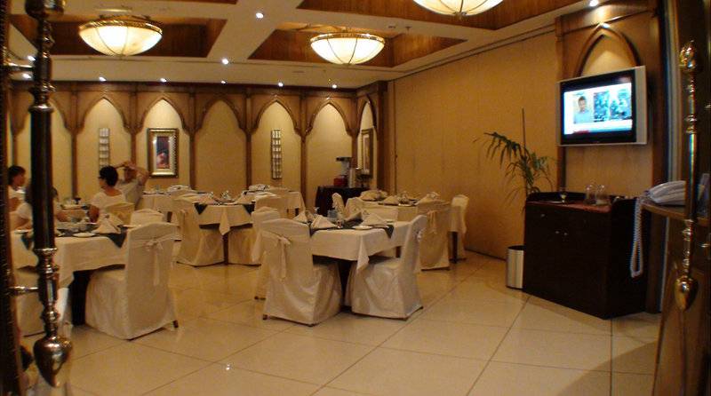 Howard Johnson Plaza By Wyndham