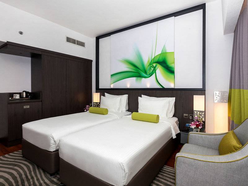 Howard Johnson Plaza By Wyndham