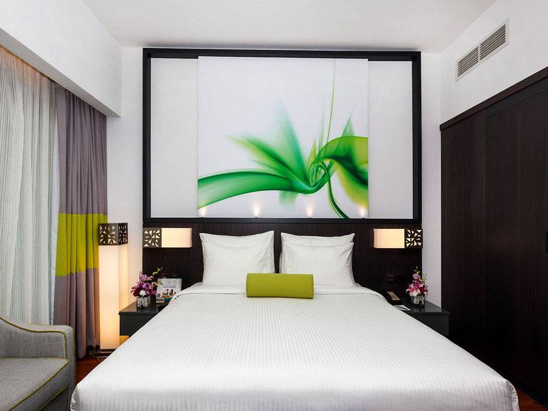 Howard Johnson Plaza By Wyndham