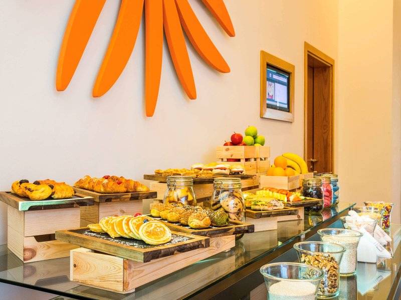 ibis Mall Avenue Dubai