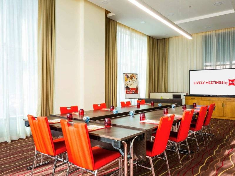 ibis Mall Avenue Dubai