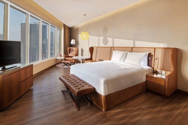 Radisson Blue Dubai Canal View