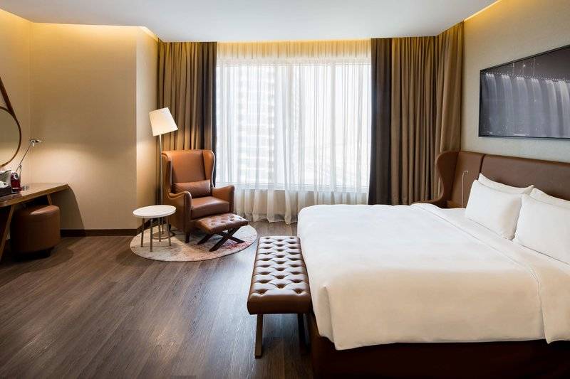 Radisson Blue Dubai Canal View