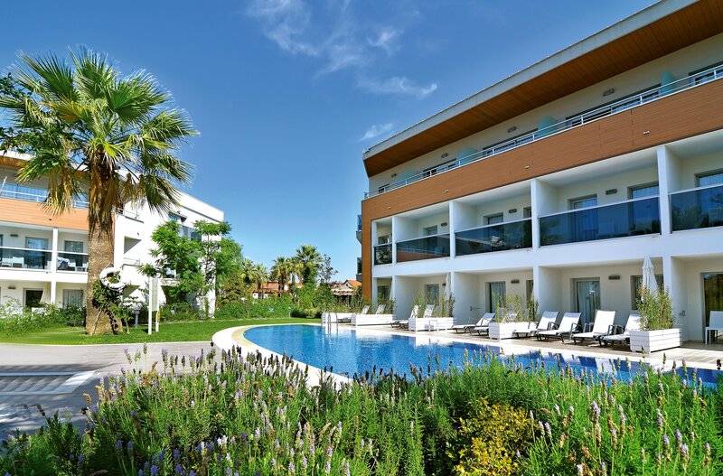 Palm Wings Beach Resort & Spa Kusadasi