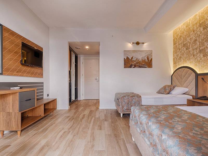 Grand Uysal Beach Hotel