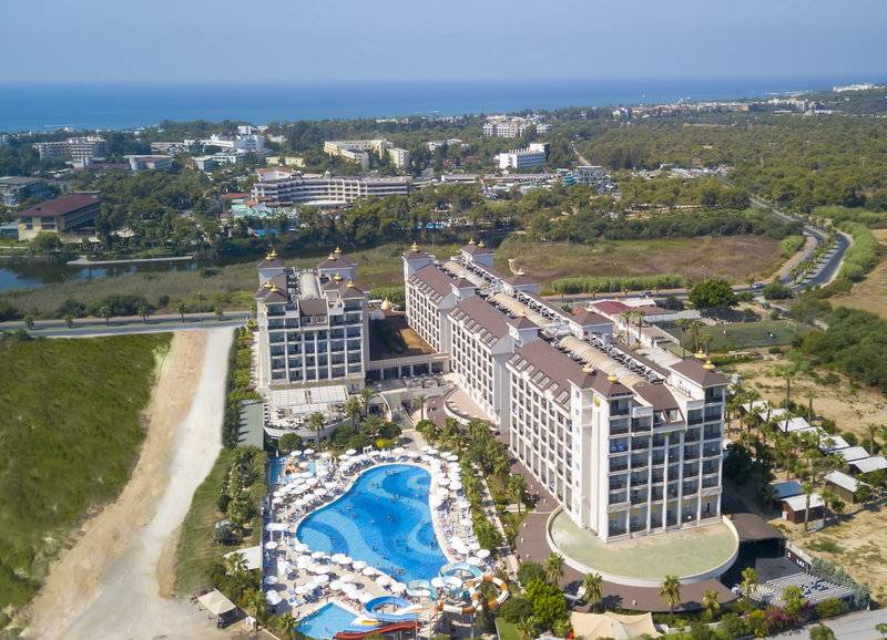 LRS Lake & River Side Hotel & Spa