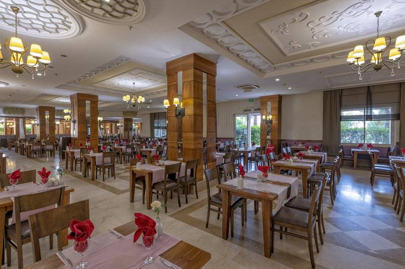 LRS Lake & River Side Hotel & Spa