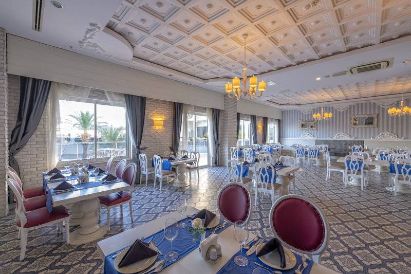 LRS Lake & River Side Hotel & Spa