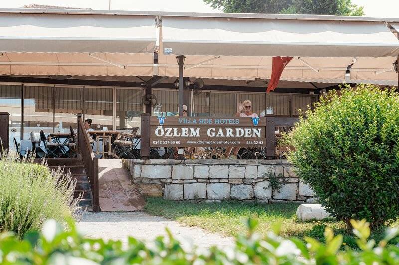 Özlem Garden Hotel