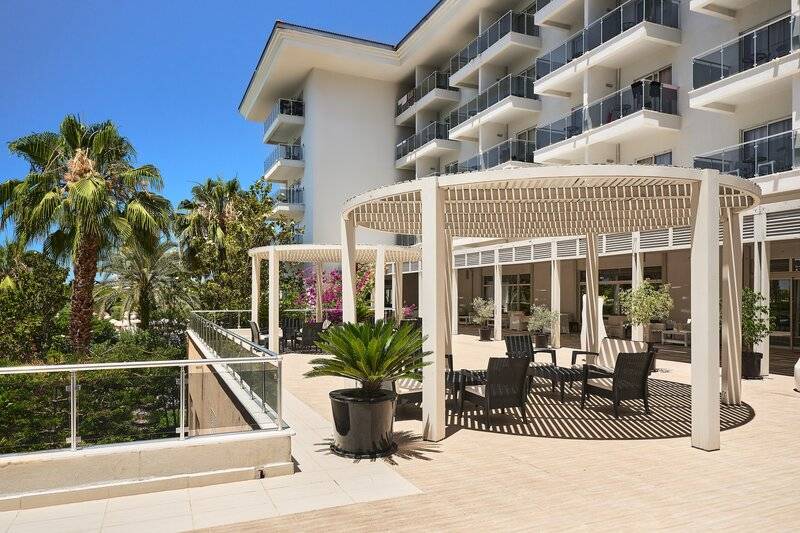 Seaden Sea World Resort & Spa