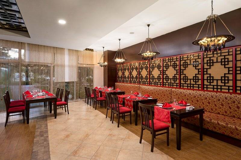 Seaden Sea World Resort & Spa