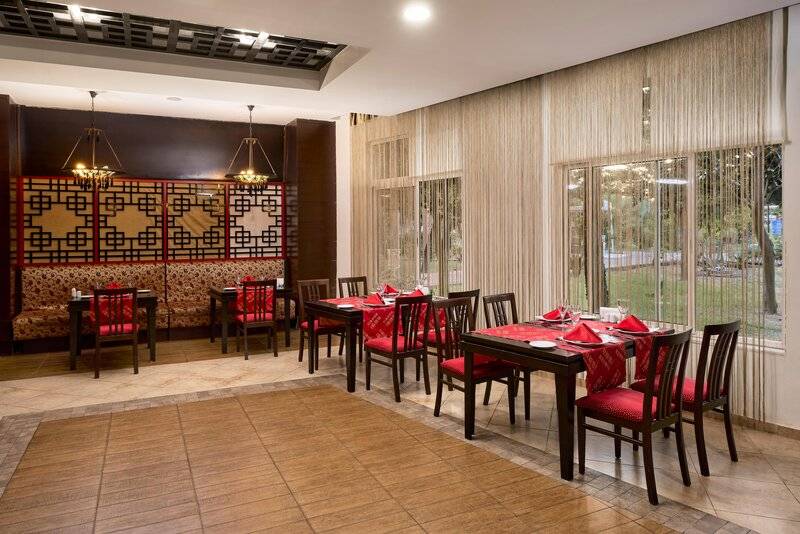 Seaden Sea World Resort & Spa