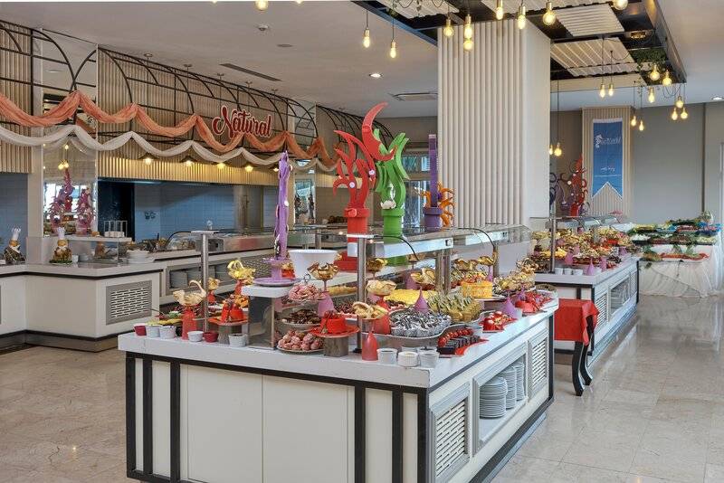 Seaden Sea World Resort & Spa