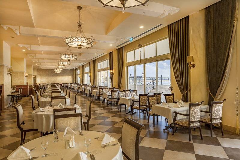 Starlight Resort Hotel