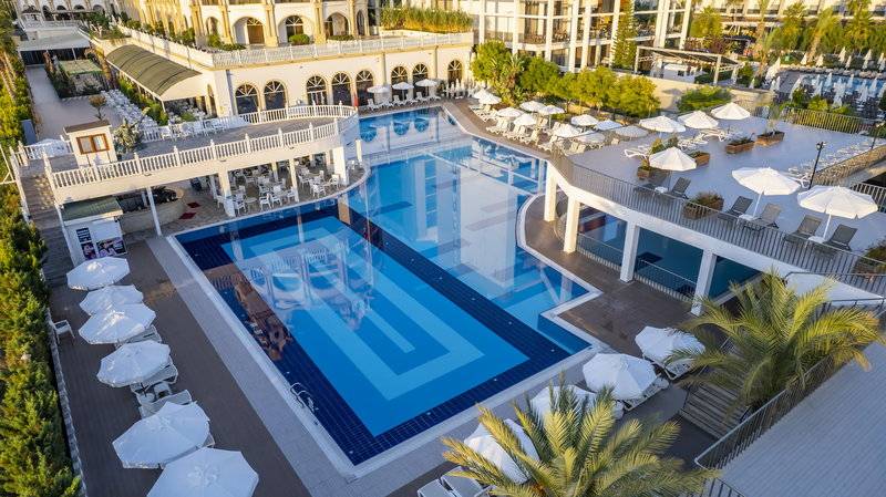 Jadore Deluxe Hotel & Spa