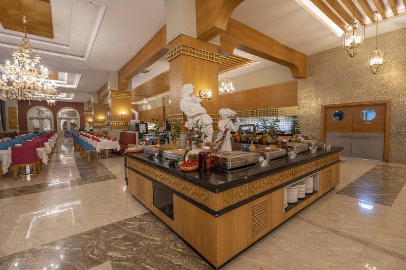 Jadore Deluxe Hotel & Spa