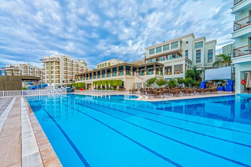 Royal Atlantis Spa & Resort