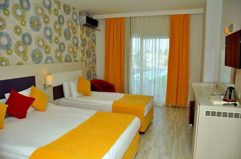 RAMADA RESORT BY WYNDHAM SIDE