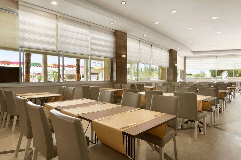 RAMADA RESORT BY WYNDHAM SIDE