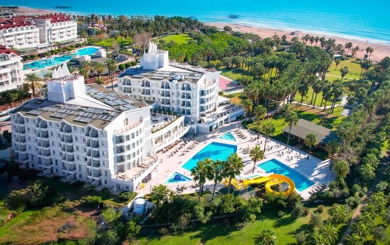 Royal Atlantis Beach