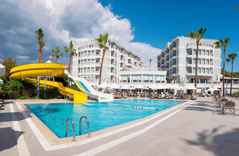 Royal Atlantis Beach