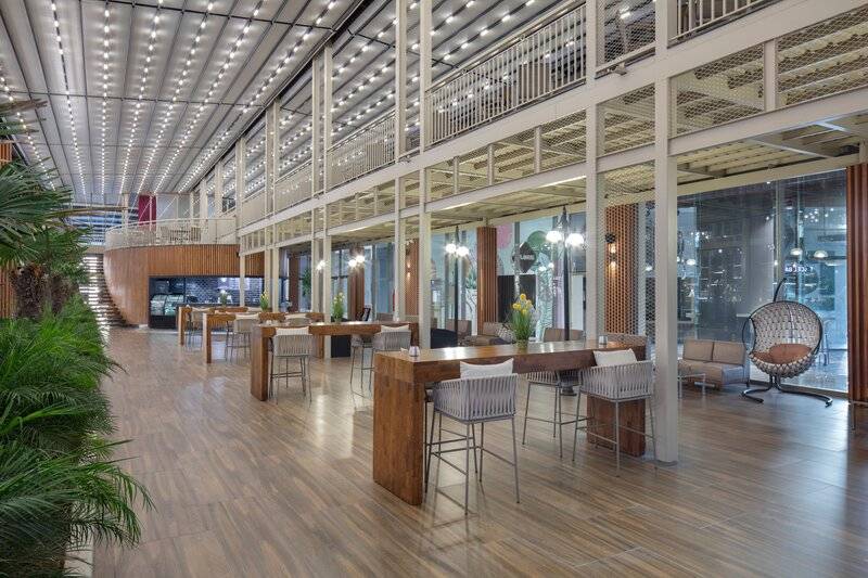 Nirvana Cosmopolitan