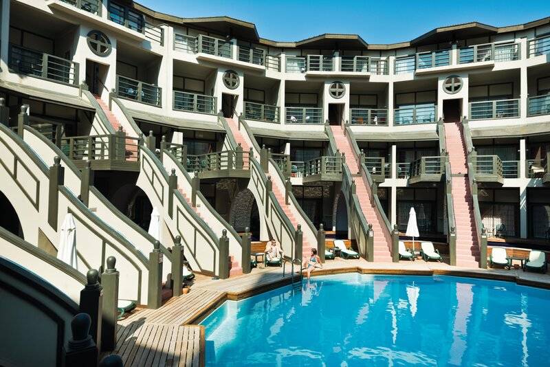 Limak Lara Deluxe Hotel & Resort