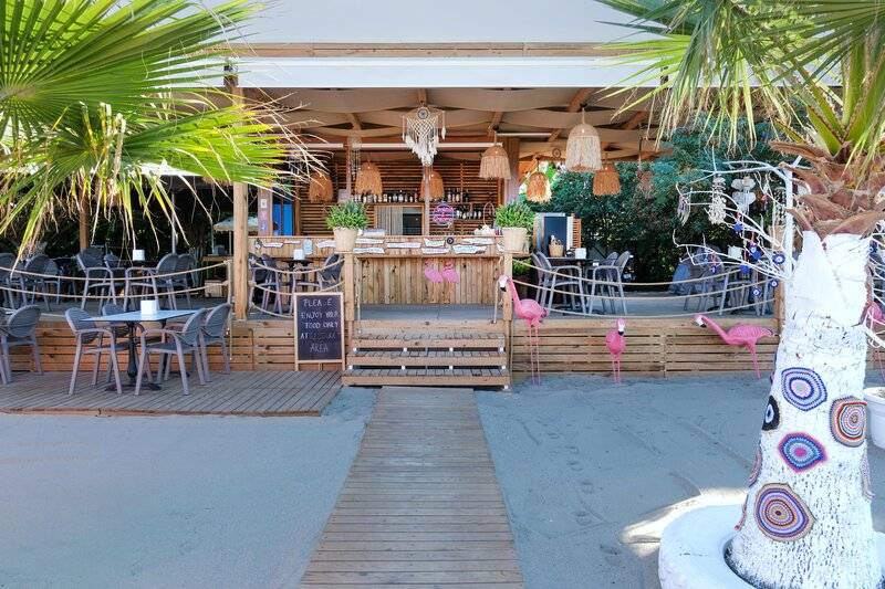 Blue Wave Suite Hotel