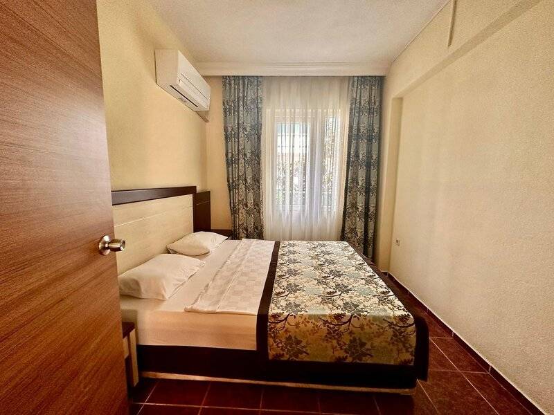 Blue Wave Suite Hotel