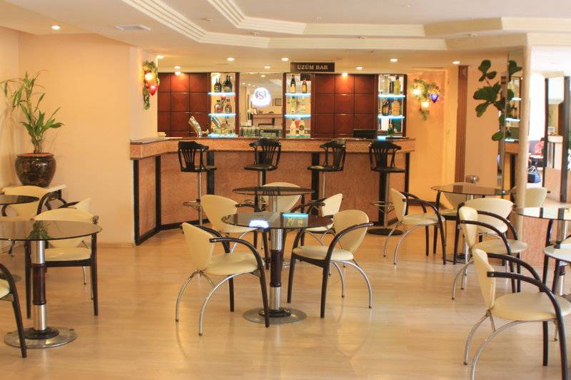 Senza Sunset Beach Hotel