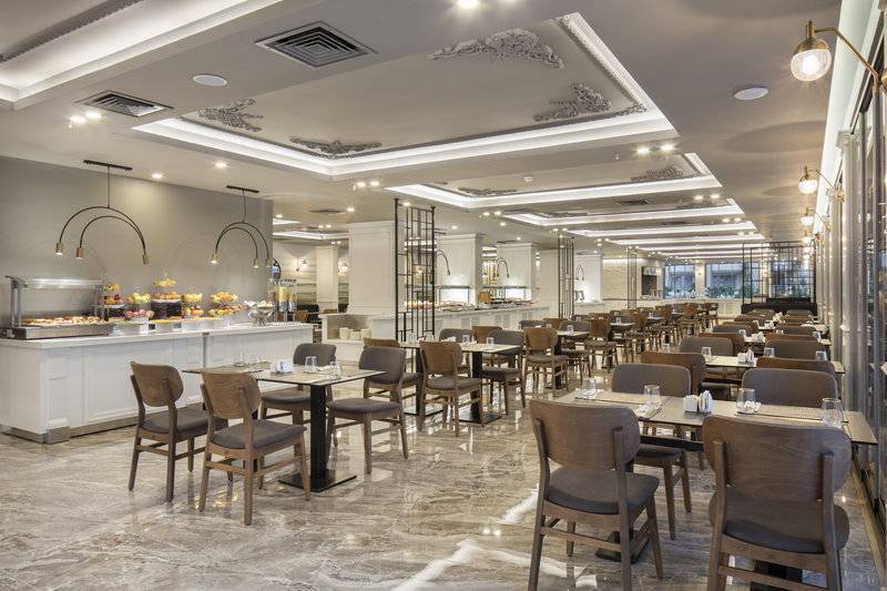 Blue Marlin Deluxe Spa & Resort