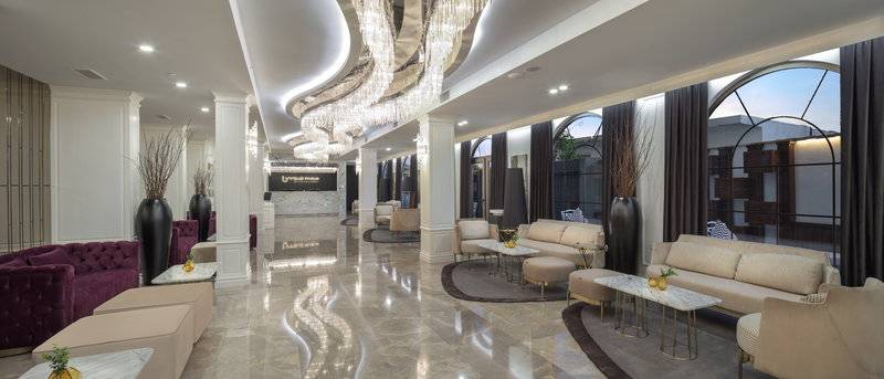 Blue Marlin Deluxe Spa & Resort