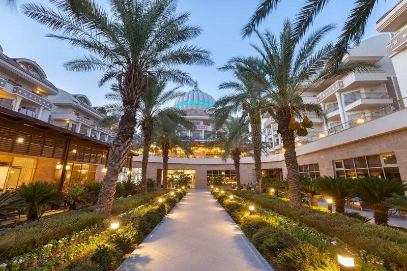 Kirman Belazur Resort & Spa