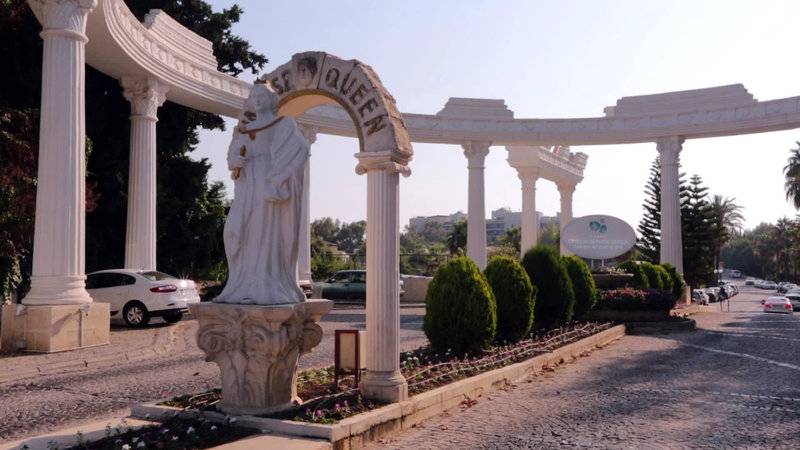 Sunrise Queen Luxury Resort & SPA