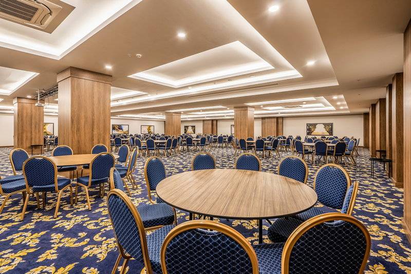 Arnor De Luxe Hotel & SPA