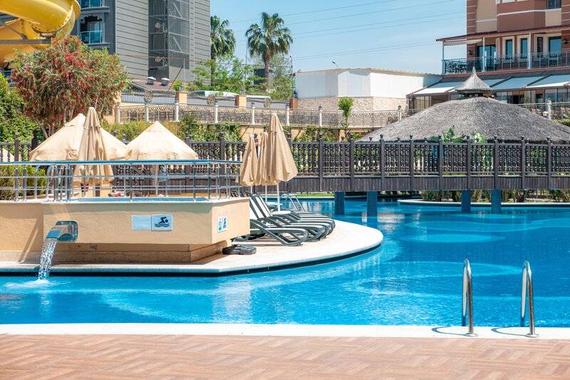 Villa Side Residence