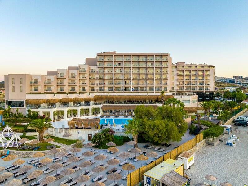 Design Plus Seya Beach Hotel