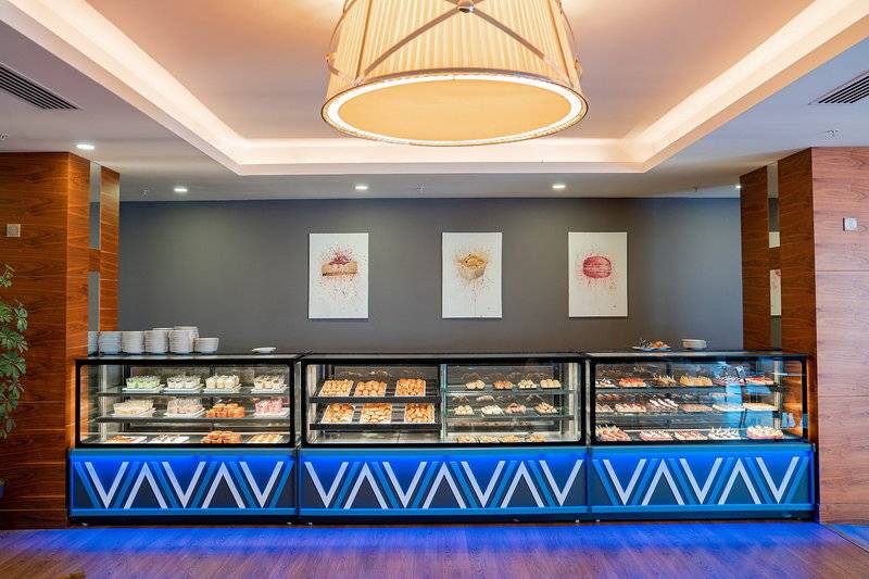 Ramada Hotel & Suites by Wyndham Kusadasi