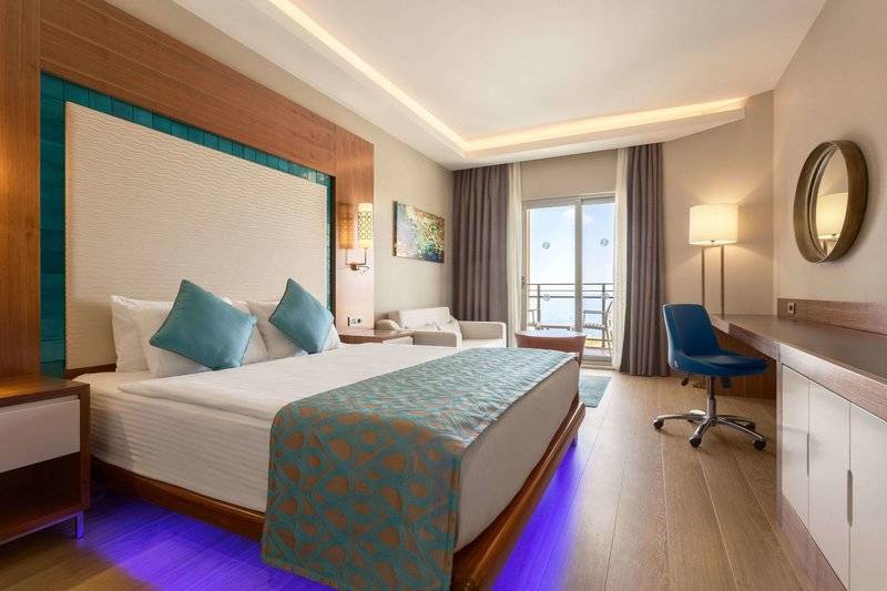 Ramada Hotel & Suites by Wyndham Kusadasi