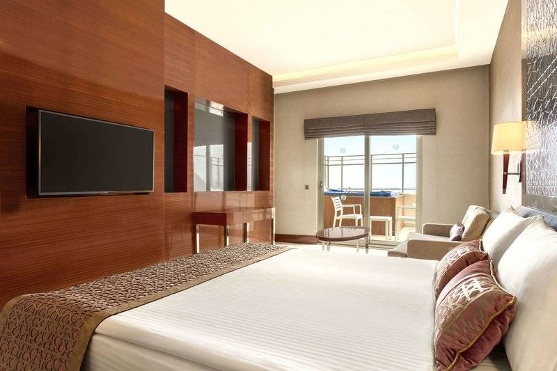 Ramada Hotel & Suites by Wyndham Kusadasi