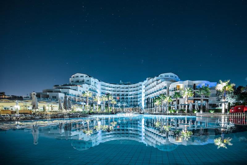 Otium Sealight Beach Resort