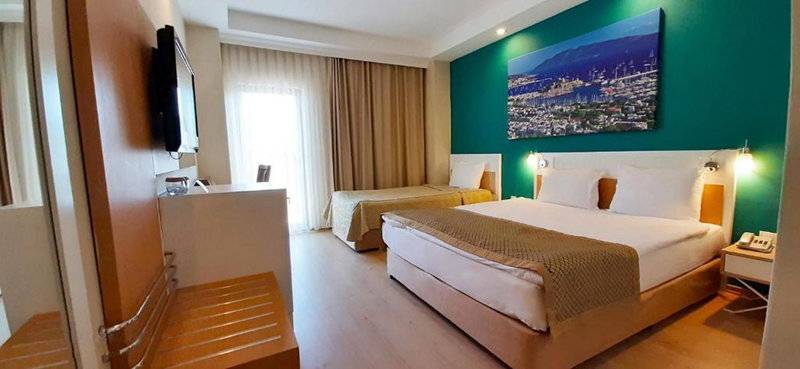 Green Bay Resort & Spa