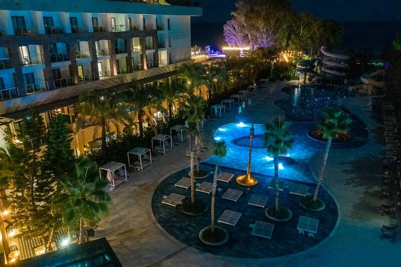 DoubleTree by Hilton Antalya-Kemer