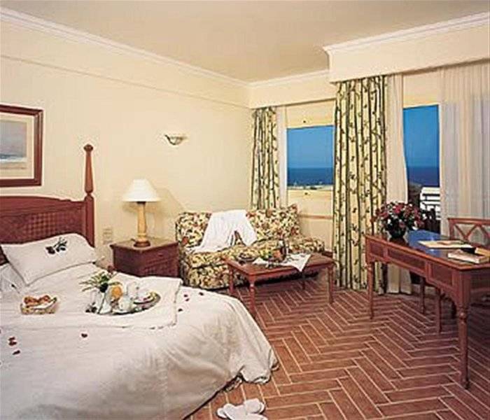 THE CASCADES GOLF RESORT, SPA AND THALASSO 