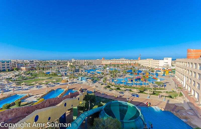 Titanic Resort & Aqua Park