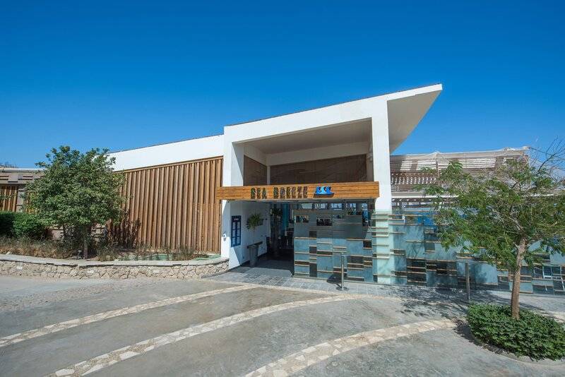 REEF OASIS BLUE BAY REEF OASIS BLUE BAY