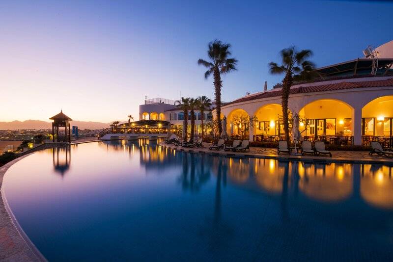 REEF OASIS BLUE BAY REEF OASIS BLUE BAY