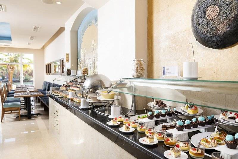 Three Corners Ocean View Hotel